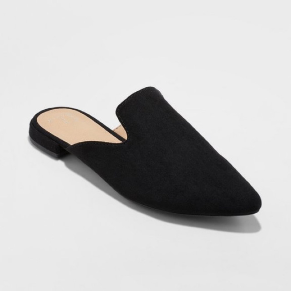 Beautiful stylish black slides- Size 11.